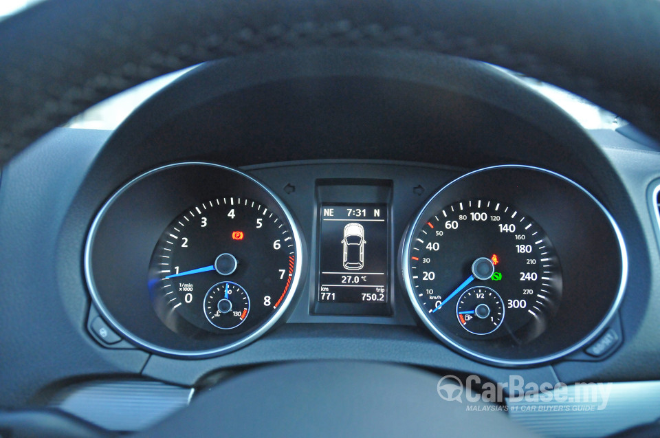 Volkswagen Golf R Mk6 R (2012) Interior