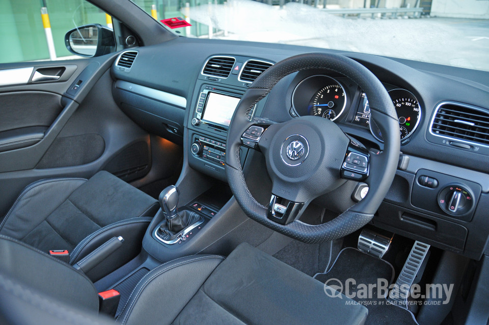 Volkswagen Golf R Mk6 R (2012) Interior