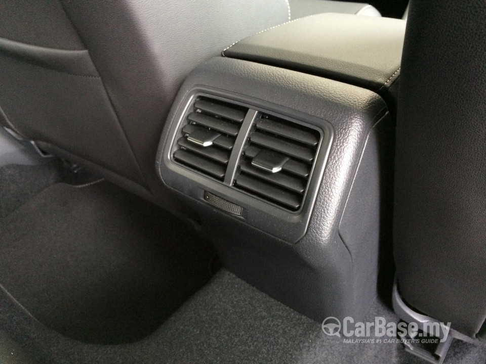 Volkswagen Golf R Mk7 R (2014) Interior