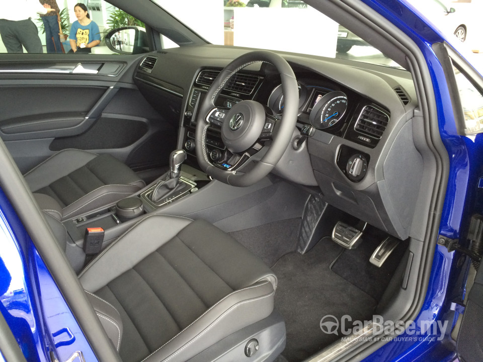Volkswagen Golf R Mk7 R (2014) Interior