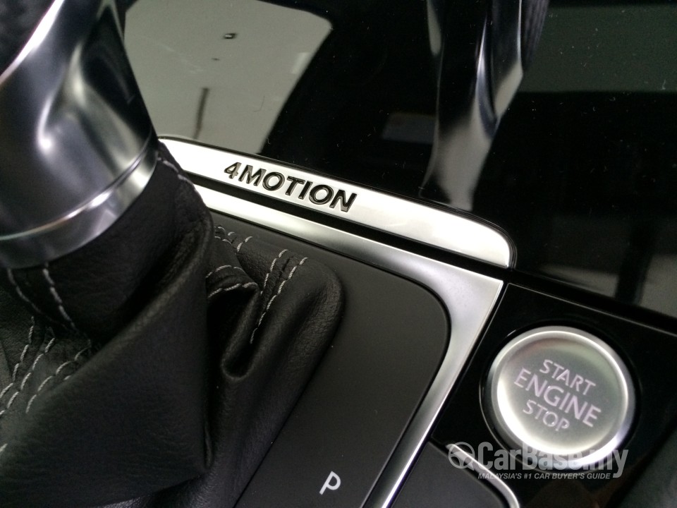 Volkswagen Golf R Mk7 R (2014) Interior