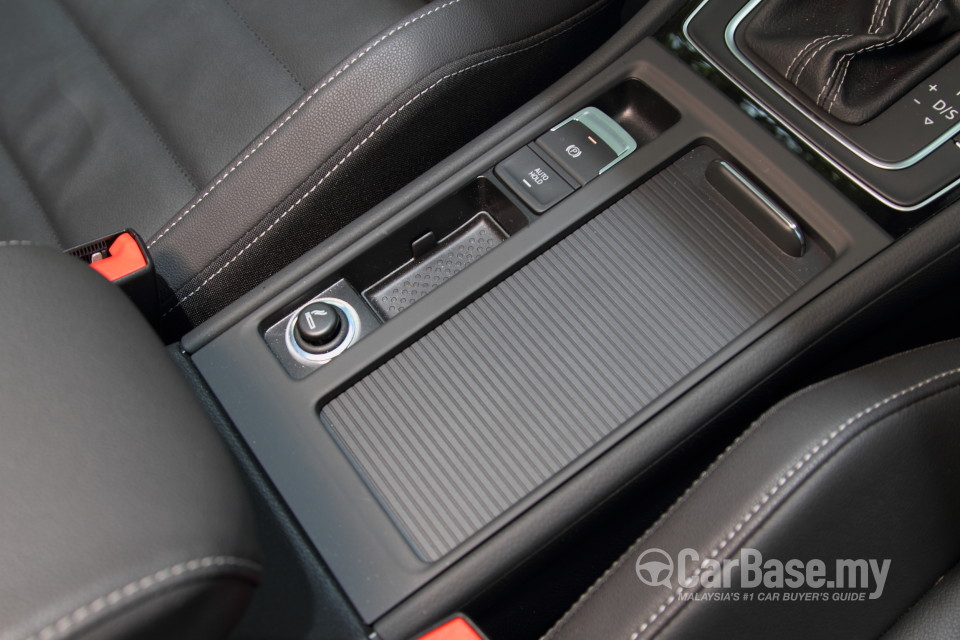 Volkswagen Golf R Mk7 R (2014) Interior