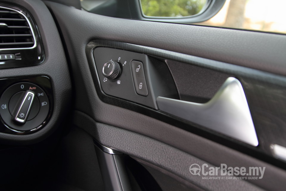 Volkswagen Golf R Mk7 R (2014) Interior