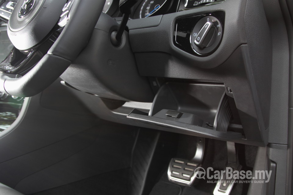 Volkswagen Golf R Mk7 R (2014) Interior