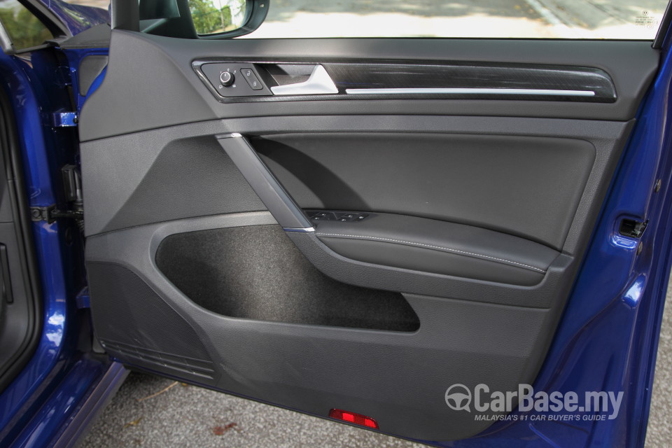 Volkswagen Golf R Mk7 R (2014) Interior