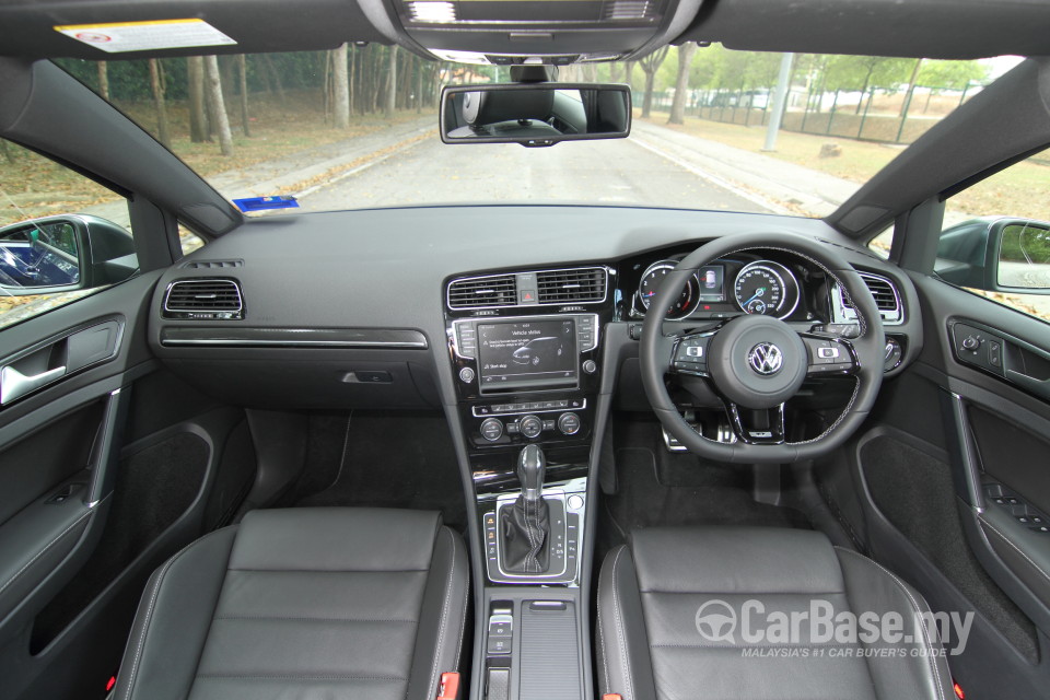 Volkswagen Golf R Mk7 R (2014) Interior