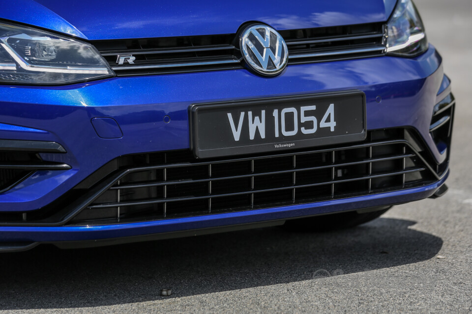 Proton Perdana P4-90B (2016) Exterior