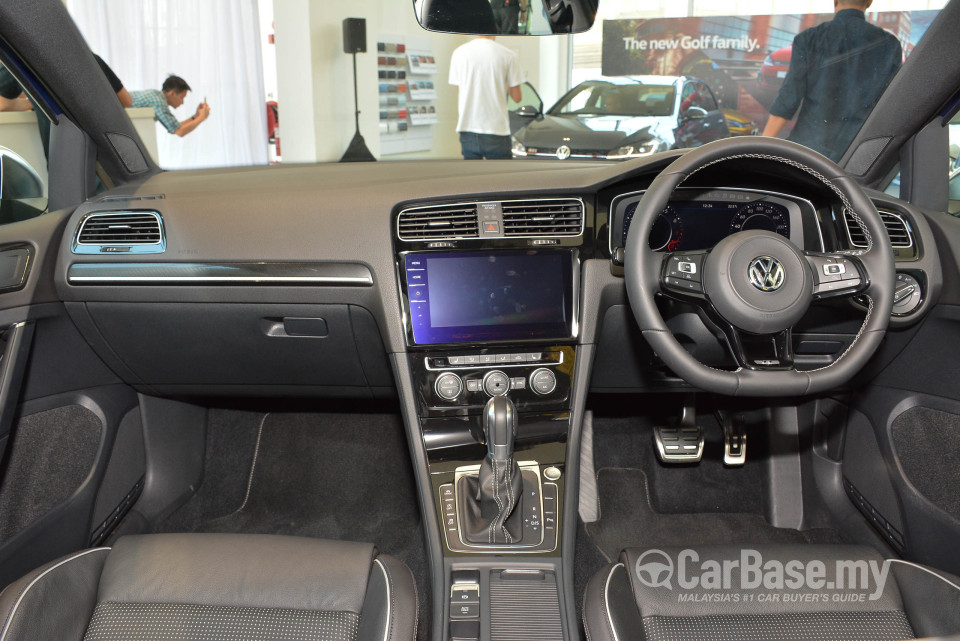 Volkswagen Golf R Mk7.5 R (2018) Interior