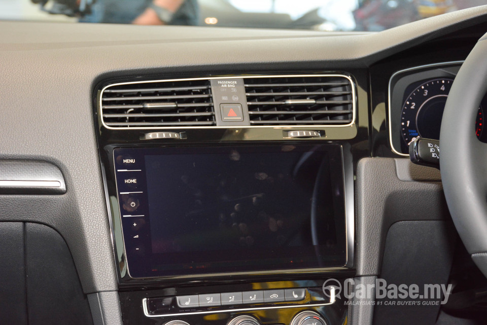 Volkswagen Golf R Mk7.5 R (2018) Interior