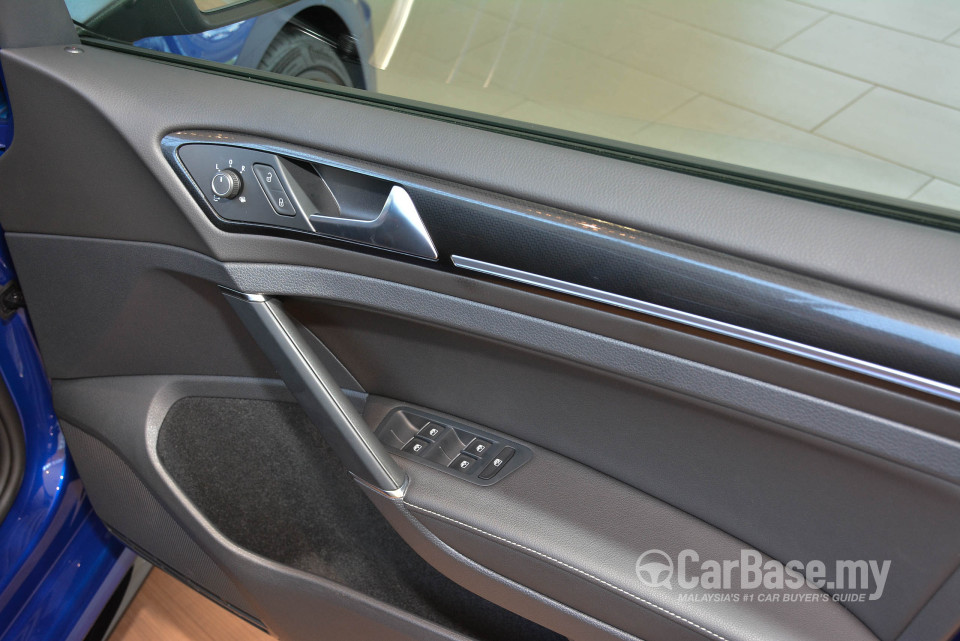 Volkswagen Golf R Mk7.5 R (2018) Interior