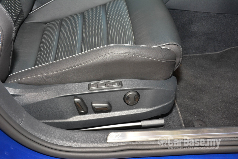 Volkswagen Golf R Mk7.5 R (2018) Interior
