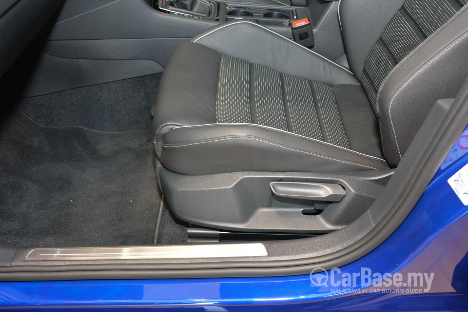 Volkswagen Golf R Mk7.5 R (2018) Interior