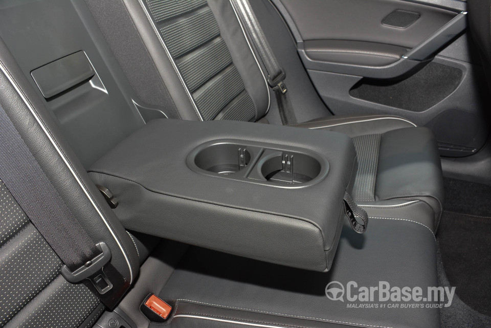 Volkswagen Golf R Mk7.5 R (2018) Interior