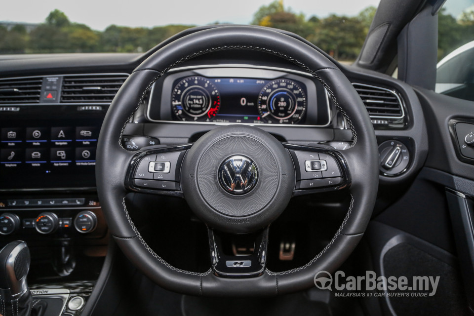 Volkswagen Golf R Mk7.5 R (2018) Interior