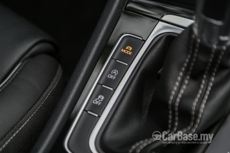 Volkswagen Golf R Mk7.5 R (2018) Interior