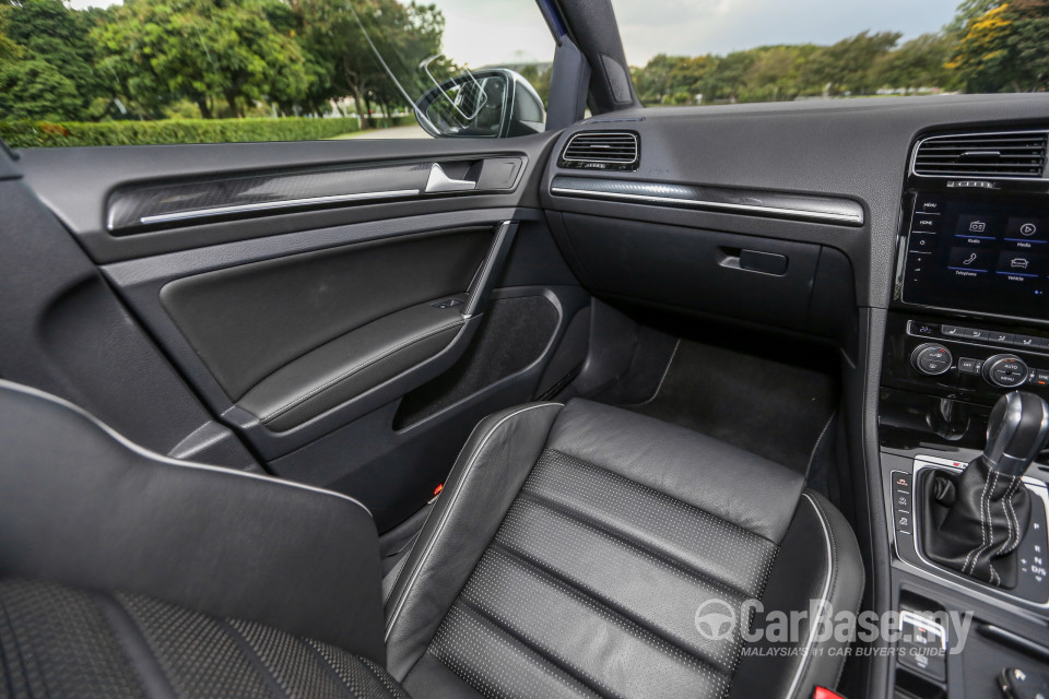 Volkswagen Golf R Mk7.5 R (2018) Interior