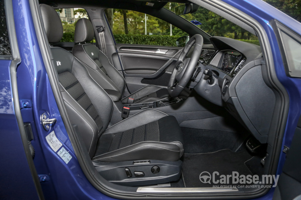 Volkswagen Golf R Mk7.5 R (2018) Interior
