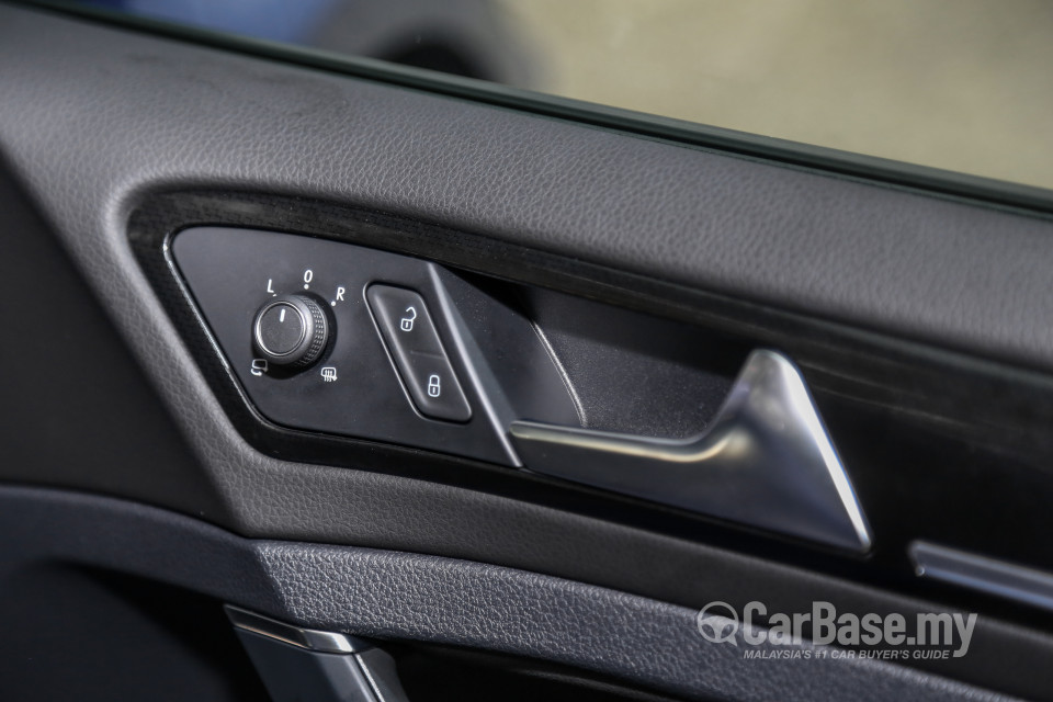 Volkswagen Golf R Mk7.5 R (2018) Interior