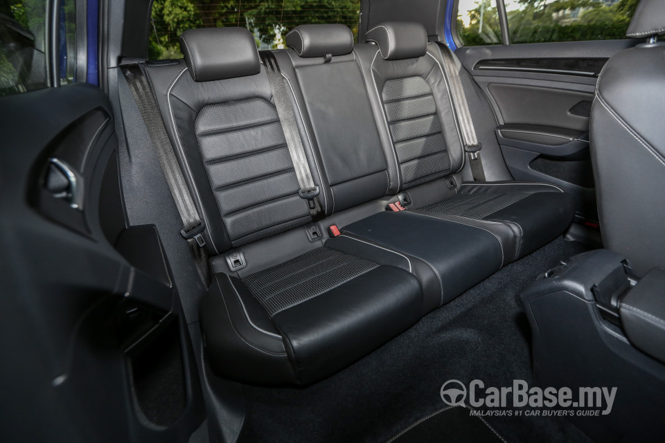 Volkswagen Golf R Mk7.5 R (2018) Interior