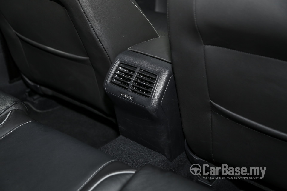Volkswagen Golf R Mk7.5 R (2018) Interior