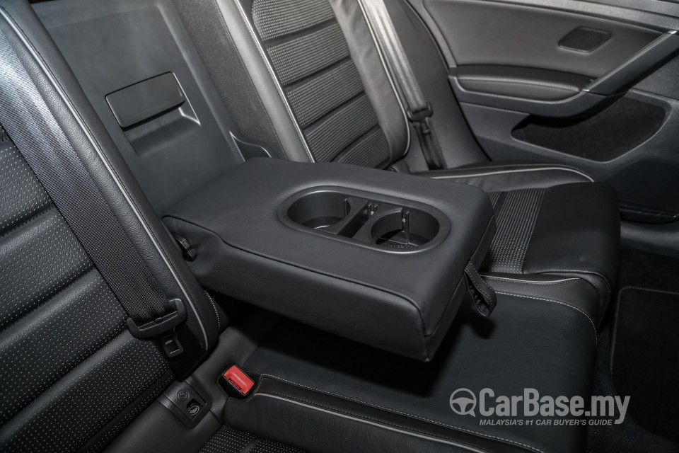 Volkswagen Golf R Mk7.5 R (2018) Interior