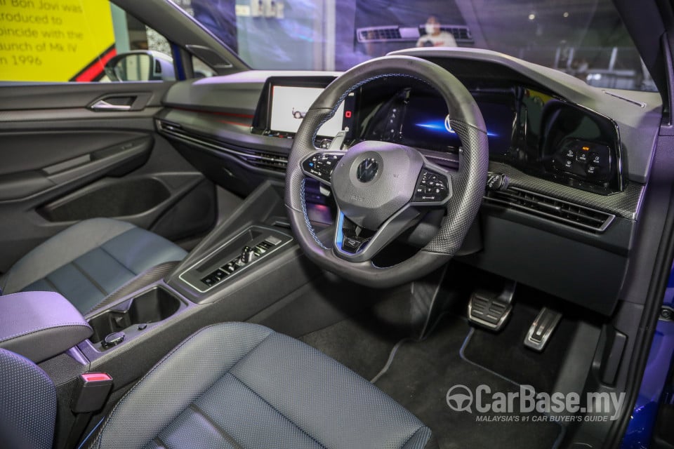 Volkswagen Golf R Mk8 R (2022) Interior