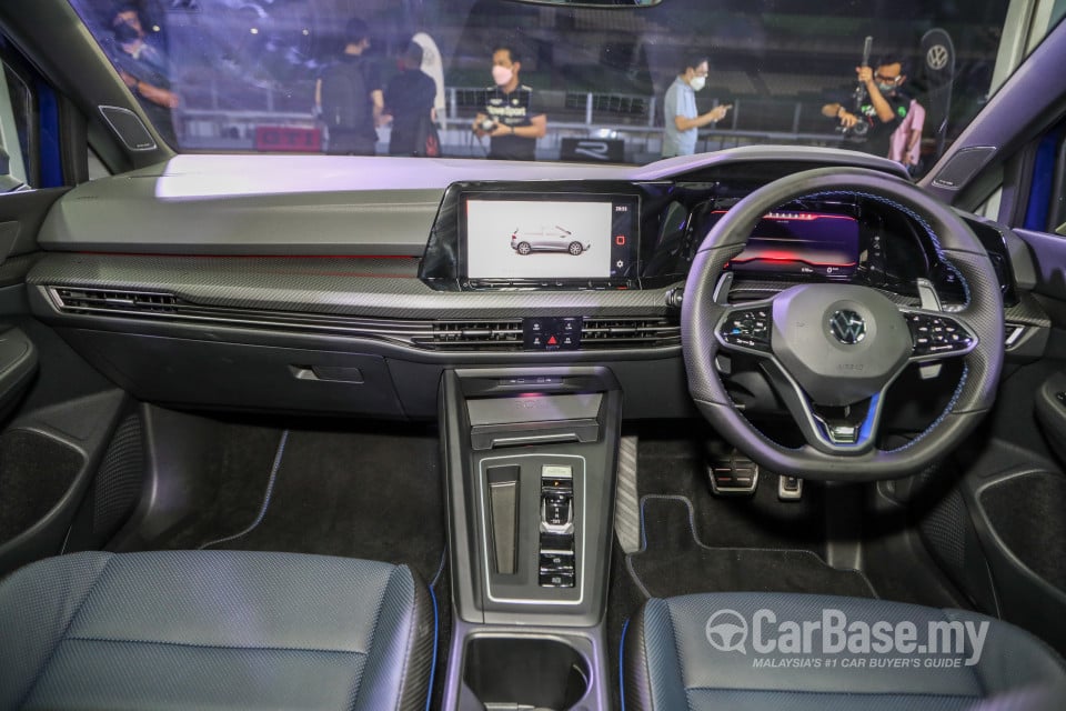 Volkswagen Golf R Mk8 R (2022) Interior