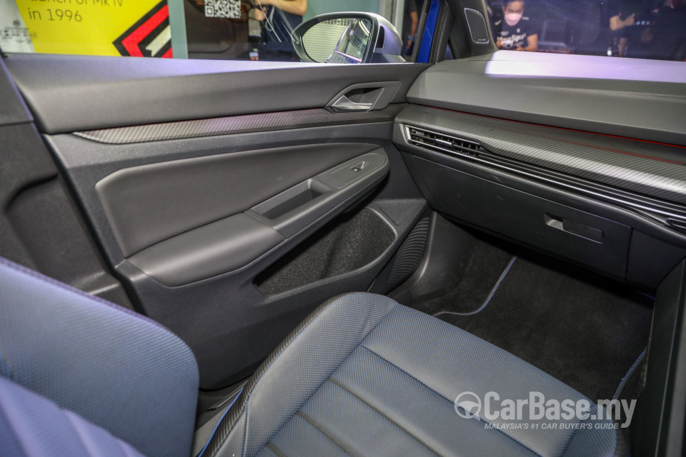 Volkswagen Golf R Mk8 R (2022) Interior