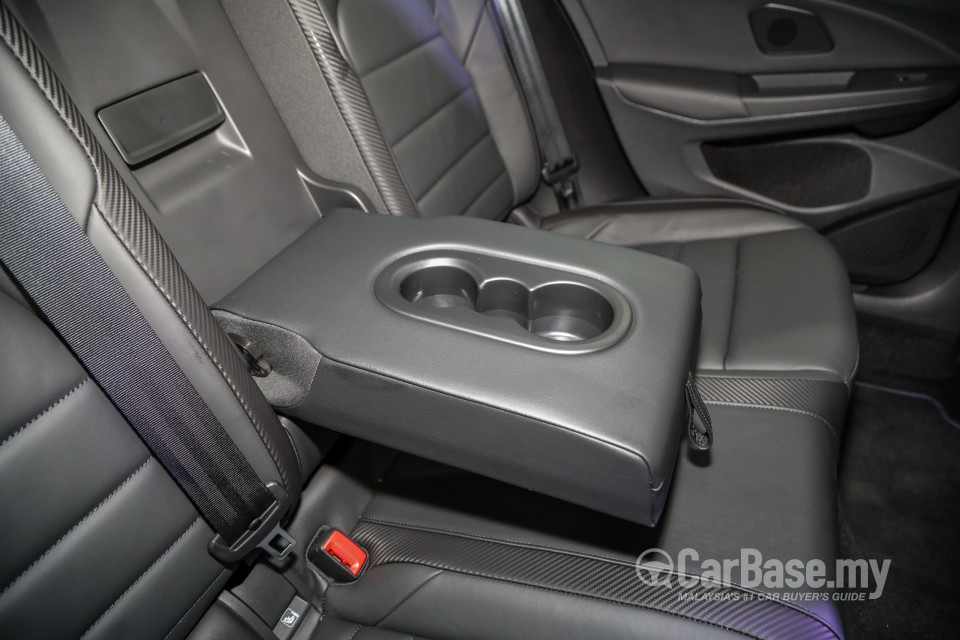 Volkswagen Golf R Mk8 R (2022) Interior