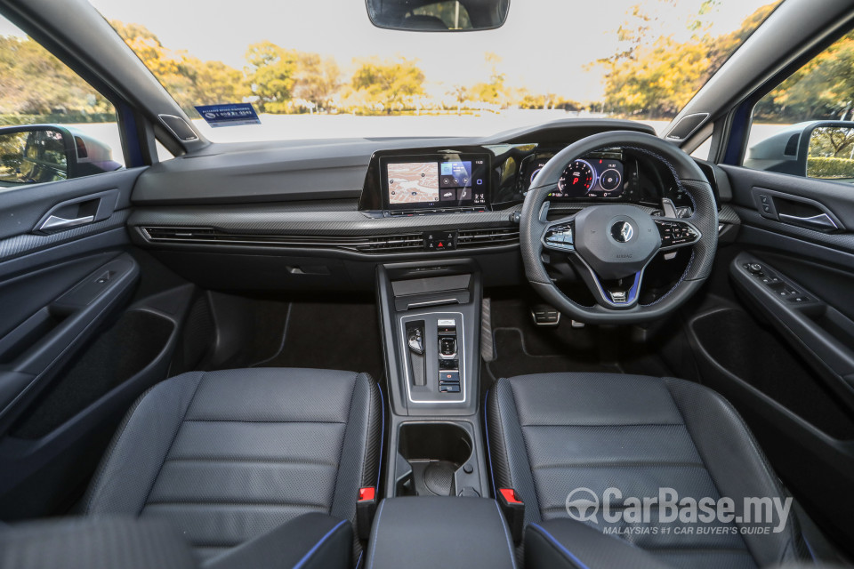 Volkswagen Golf R Mk8 R (2022) Interior
