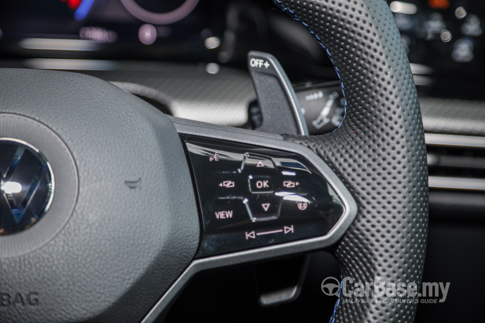 Volkswagen Golf R Mk8 R (2022) Interior
