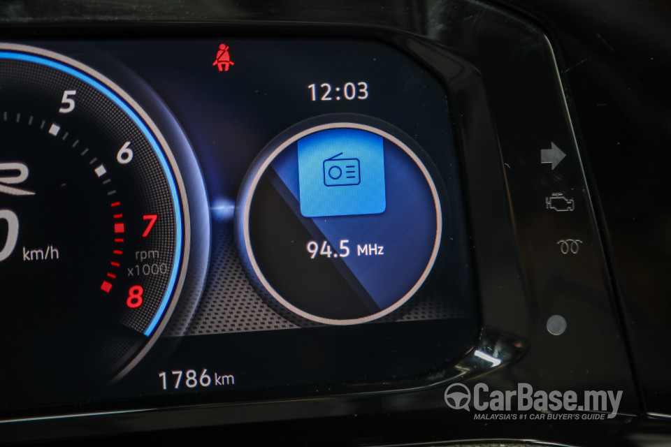 Volkswagen Golf R Mk8 R (2022) Interior