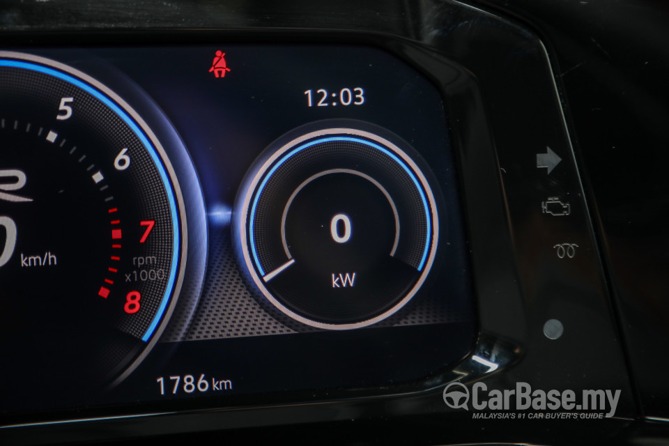 Volkswagen Golf R Mk8 R (2022) Interior