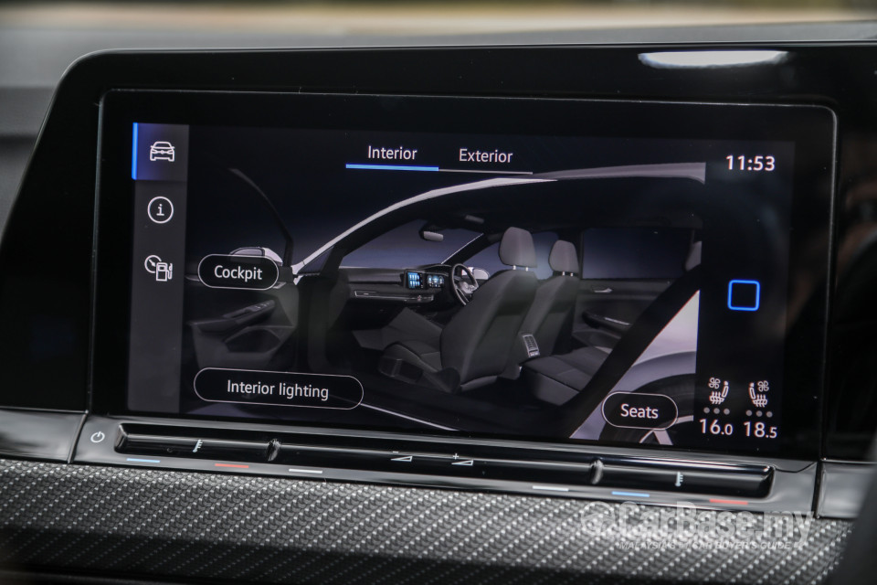Volkswagen Golf R Mk8 R (2022) Interior