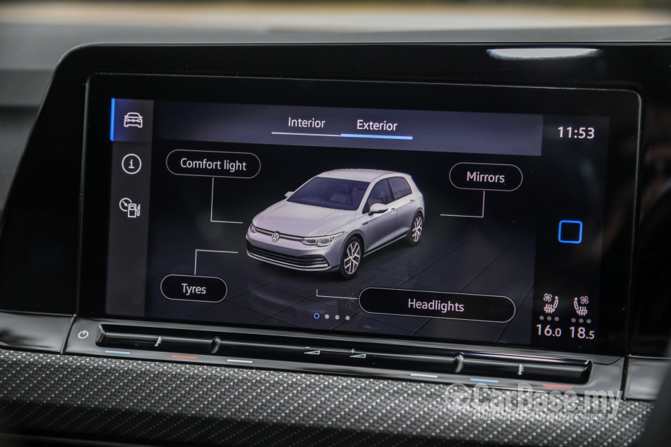 Volkswagen Golf R Mk8 R (2022) Interior