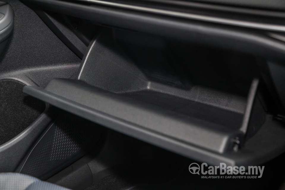 Volkswagen Golf R Mk8 R (2022) Interior