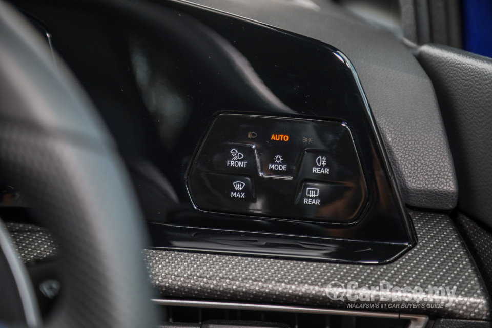 Volkswagen Golf R Mk8 R (2022) Interior