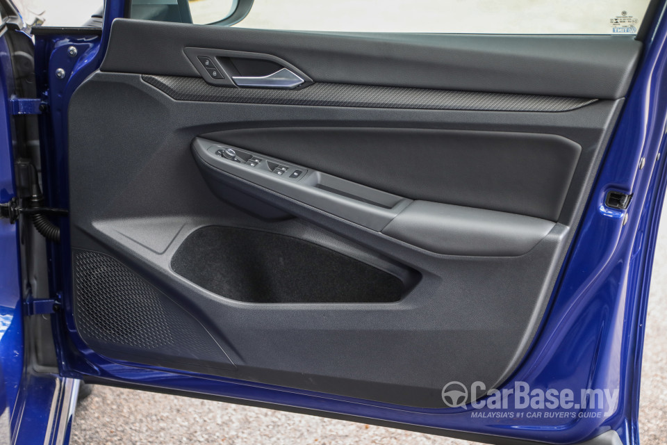 Volkswagen Golf R Mk8 R (2022) Interior
