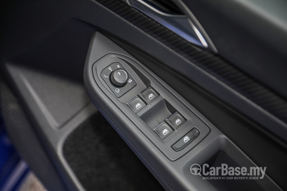 Volkswagen Golf R Mk8 R (2022) Interior
