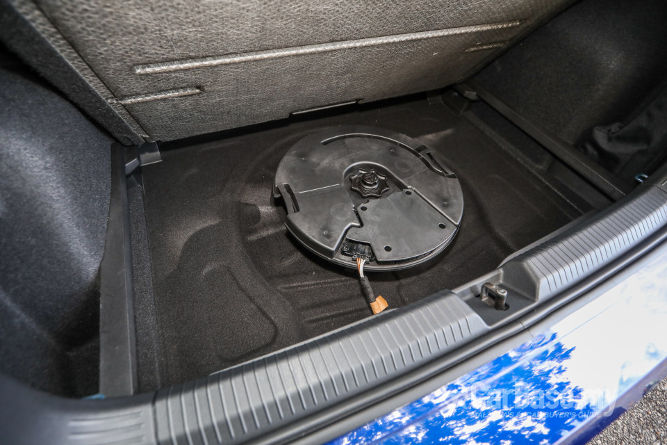 Volkswagen Golf R Mk8 R (2022) Interior