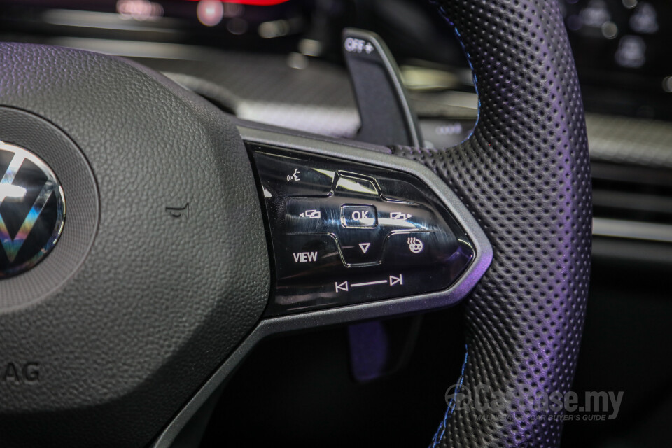 Volkswagen Golf R Mk8 R (2022) Interior