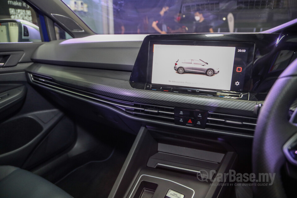 Volkswagen Golf R Mk8 R (2022) Interior