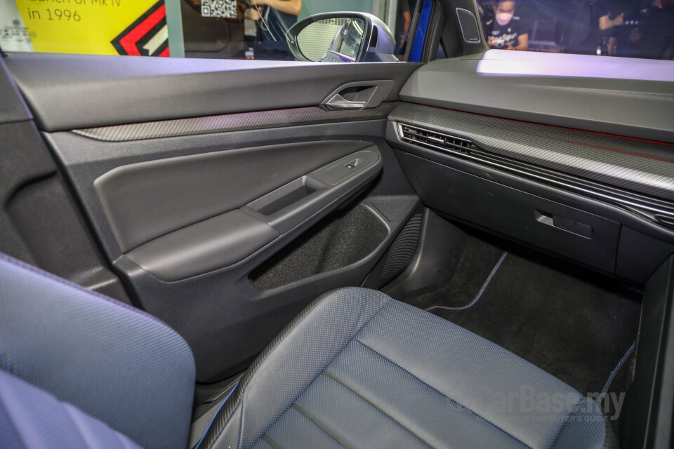 Volkswagen Golf R Mk8 R (2022) Interior