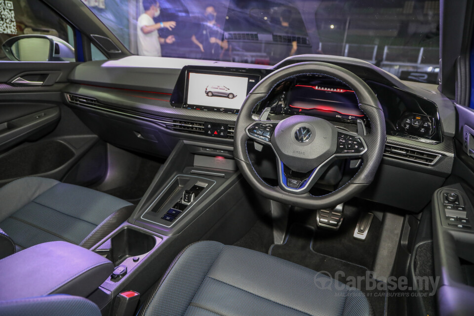 Volkswagen Golf R Mk8 R (2022) Interior