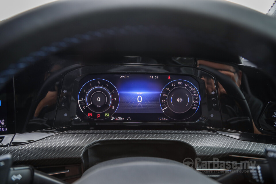 Volkswagen Golf R Mk8 R (2022) Interior