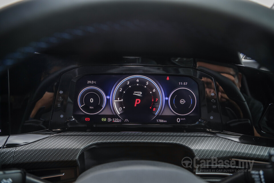 Volkswagen Golf R Mk8 R (2022) Interior