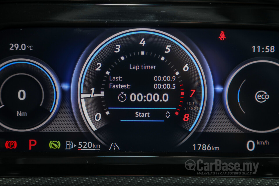 Volkswagen Golf R Mk8 R (2022) Interior