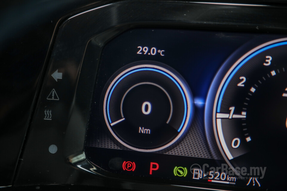 Volkswagen Golf R Mk8 R (2022) Interior