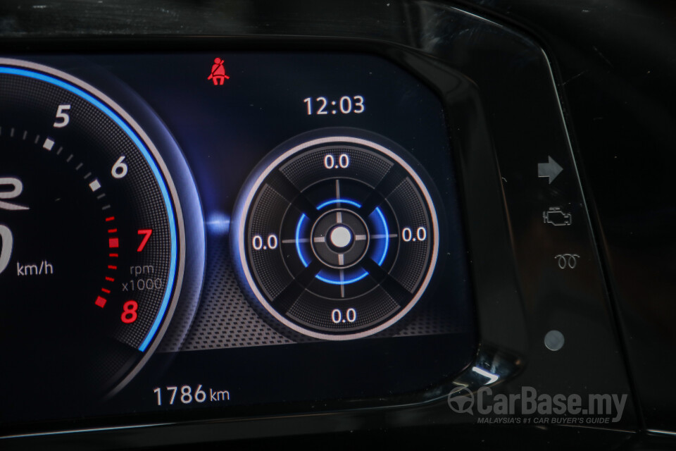 Volkswagen Golf R Mk8 R (2022) Interior