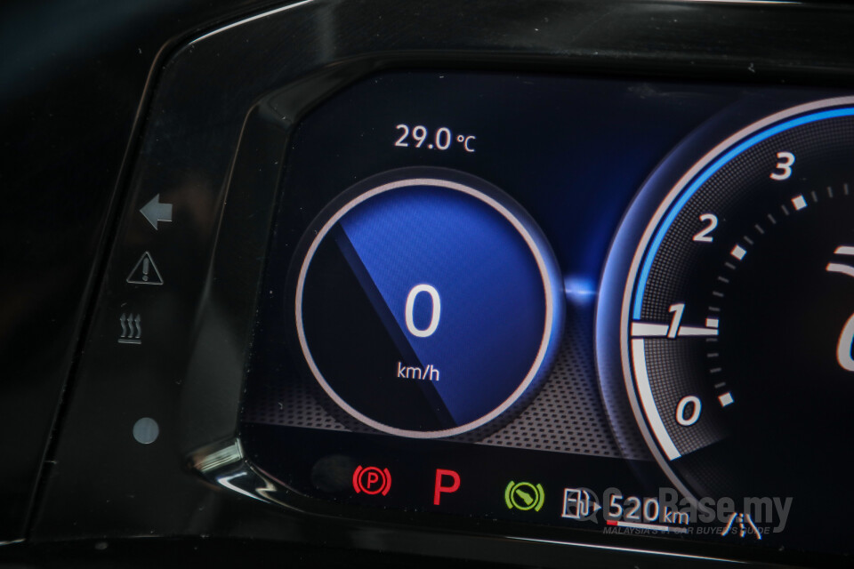 Volkswagen Golf R Mk8 R (2022) Interior